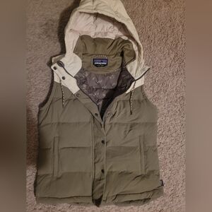 Patagonia Women's Bivy Down Vest Size Large